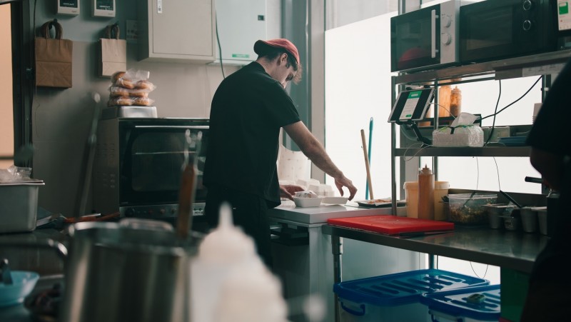 Dark kitchens: como escolher equipamentos para cozinhas compartilhadas