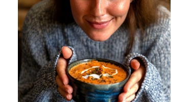 Fondue, caldos e massas: por que o inverno movimenta o food service